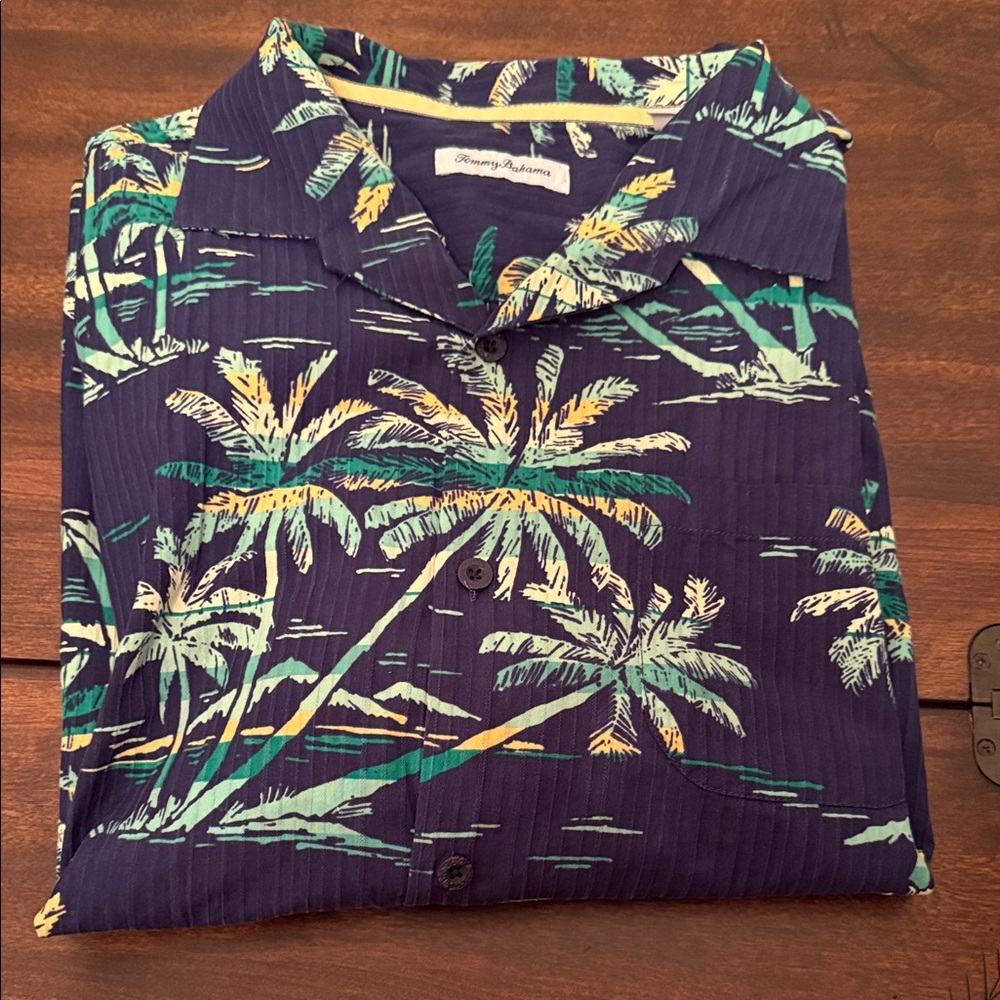 Tommy Bahama Blue and Green Tropical Men's Shirt